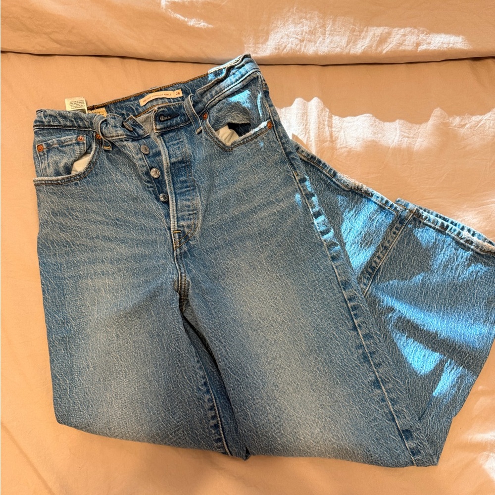 Levi’s Ribcage Straight Ankle Jeans